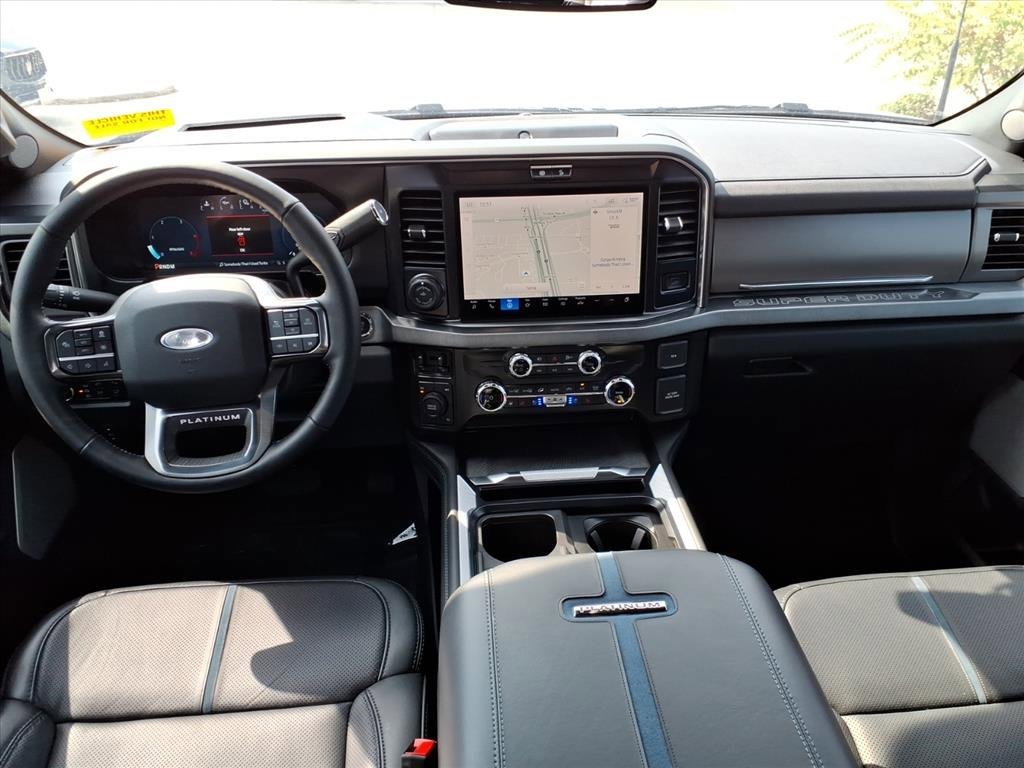 Used 2025 Ford F450 Platinum w/ FX4 Off-Road Package image 4