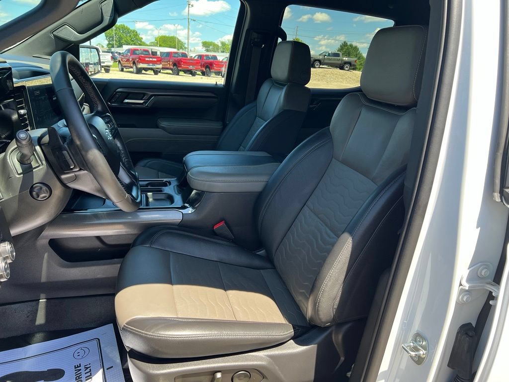 Used 2023 Chevrolet Silverado 1500 ZR2 w/ Technology Package AWD/4WD image 36