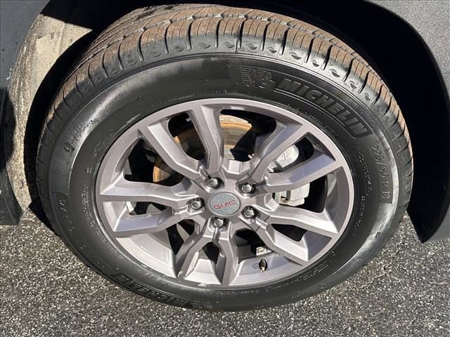 Used 2024 GMC Terrain SLT image 15