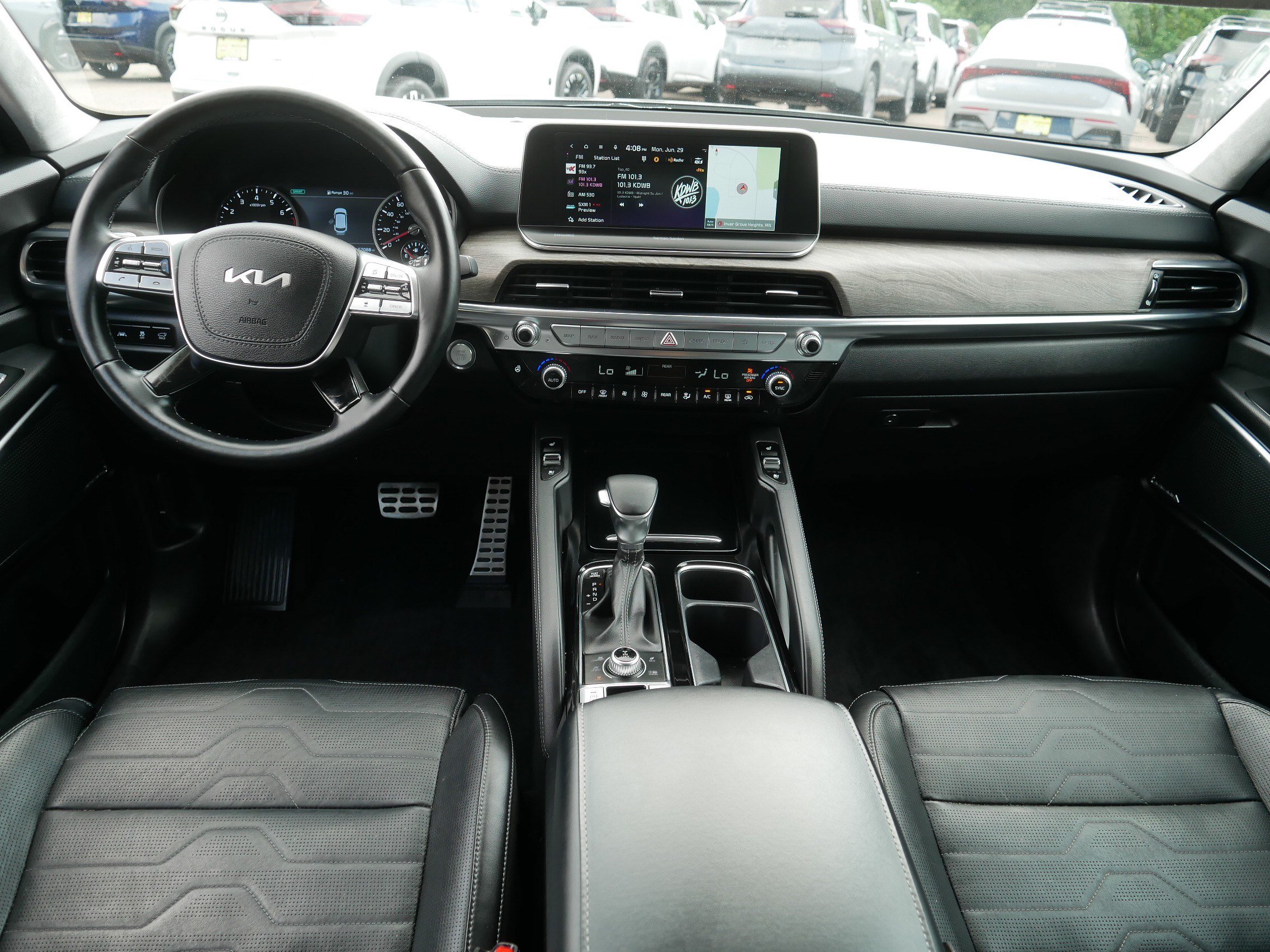 Certified 2022 Kia Telluride SX w/ SX Prestige Package AWD/4WD image 10