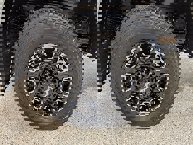 Used 2025 Ford F350 Platinum image 13