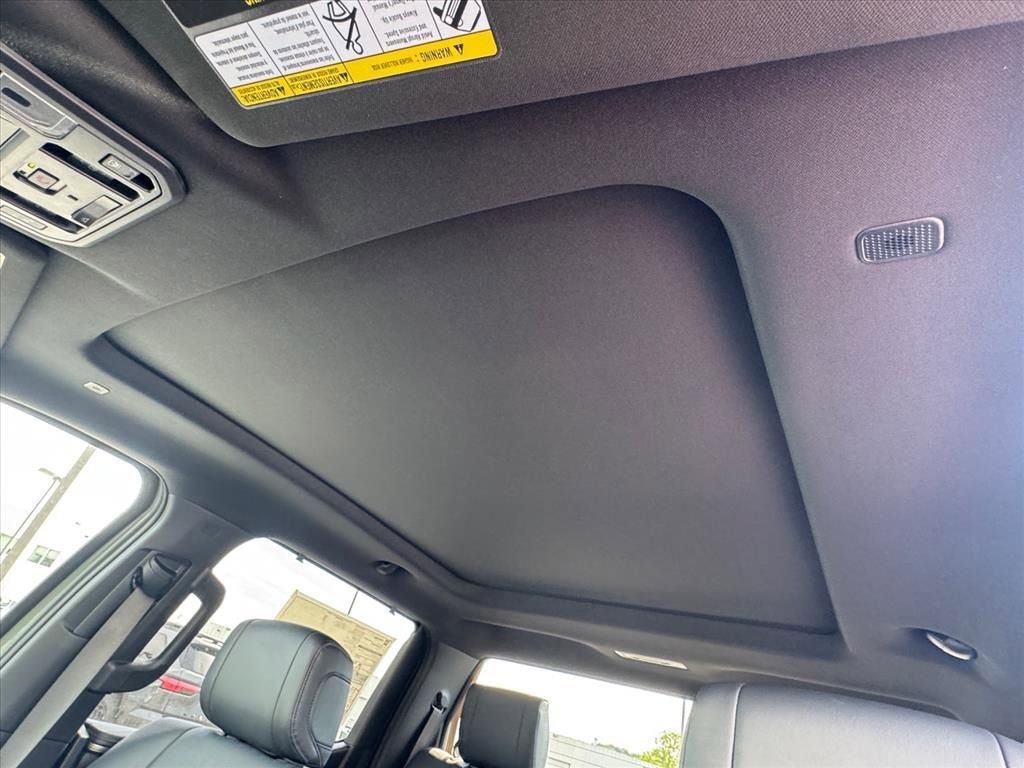 New 2026 Toyota Tundra Platinum AWD/4WD image 17