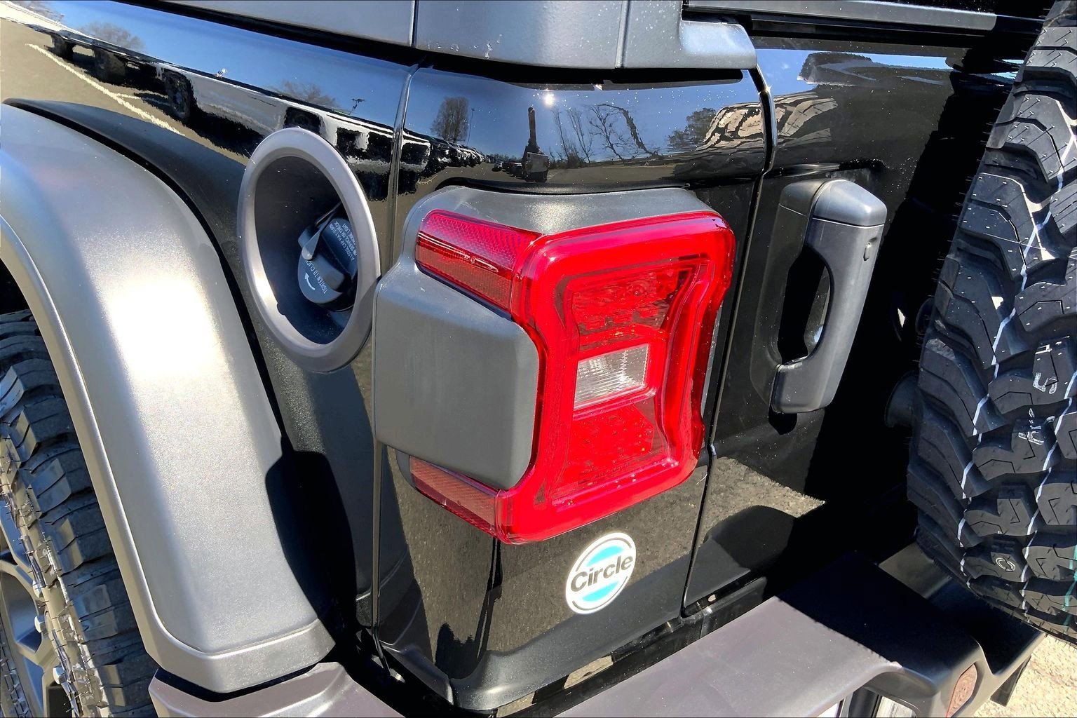 Certified 2025 Jeep Wrangler Sport image 27