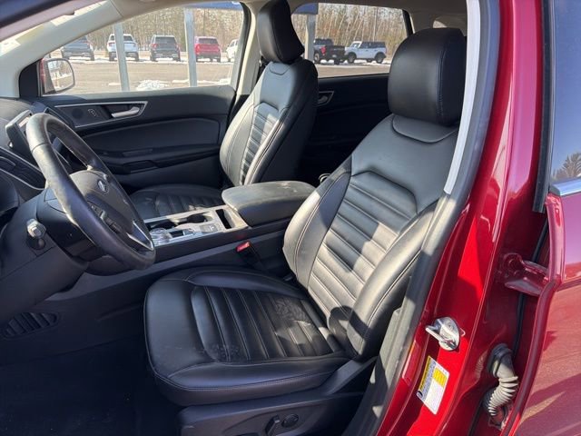 Used 2024 Ford Edge SEL w/ Convenience Package image 9