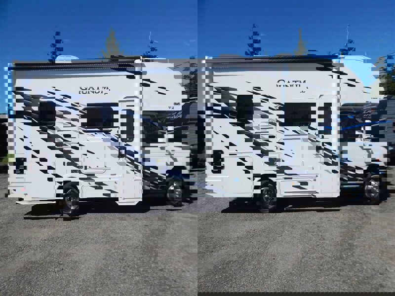 Used 2022 Ford E-450 and Econoline 450 Super Duty w/ Motorhome Prep Package image 1