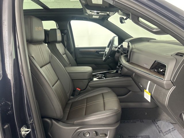 New 2026 Chevrolet Suburban High Country image 14