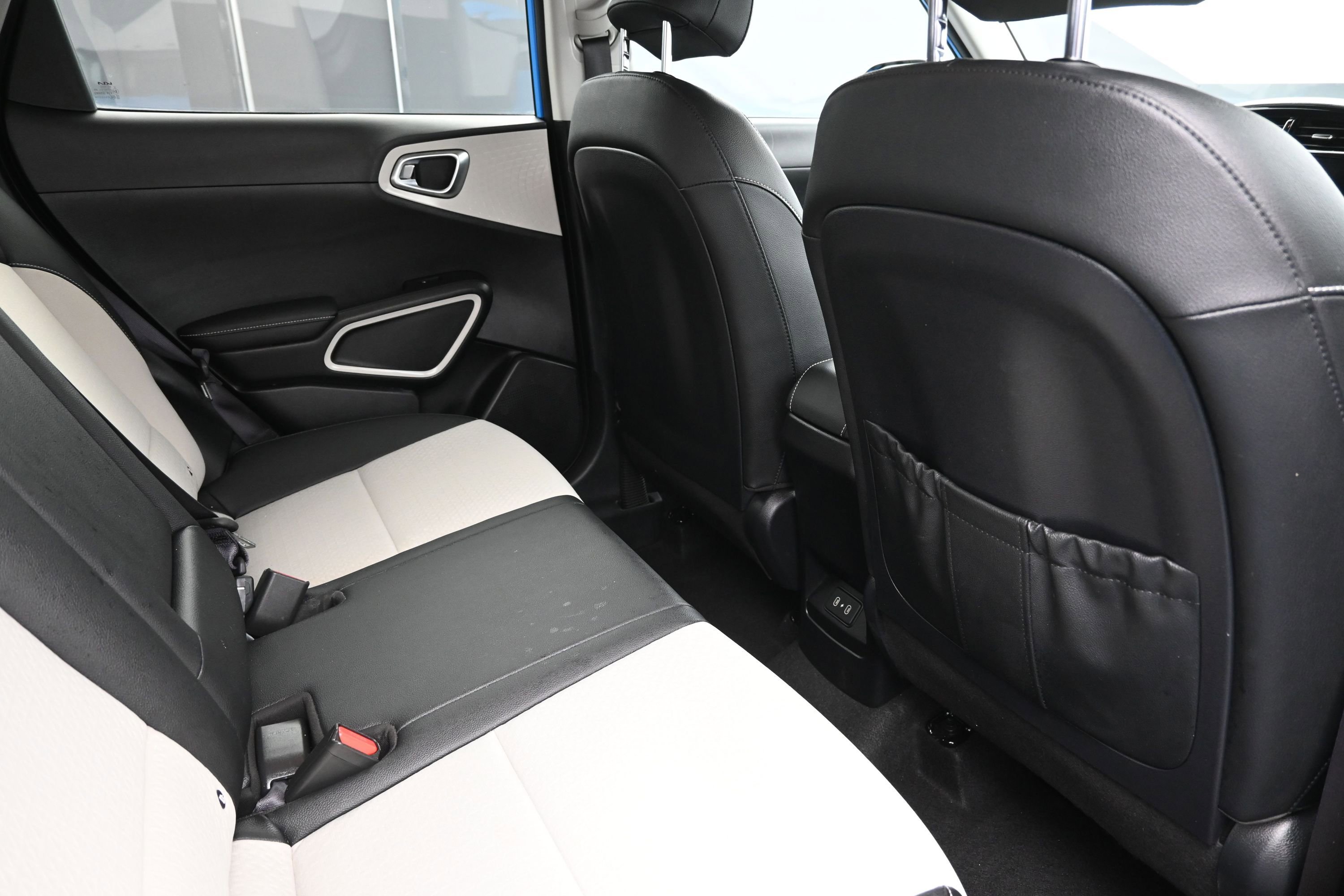 Used 2024 Kia Soul GT-Line FWD image 24