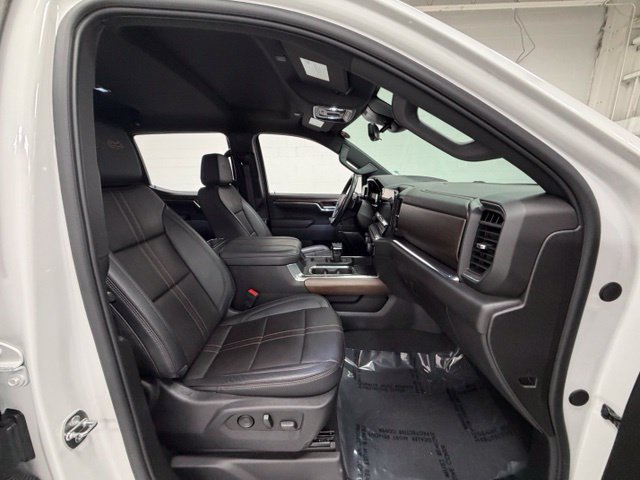 Certified 2024 Chevrolet Silverado 1500 High Country w/ Technology Package AWD/4WD image 26
