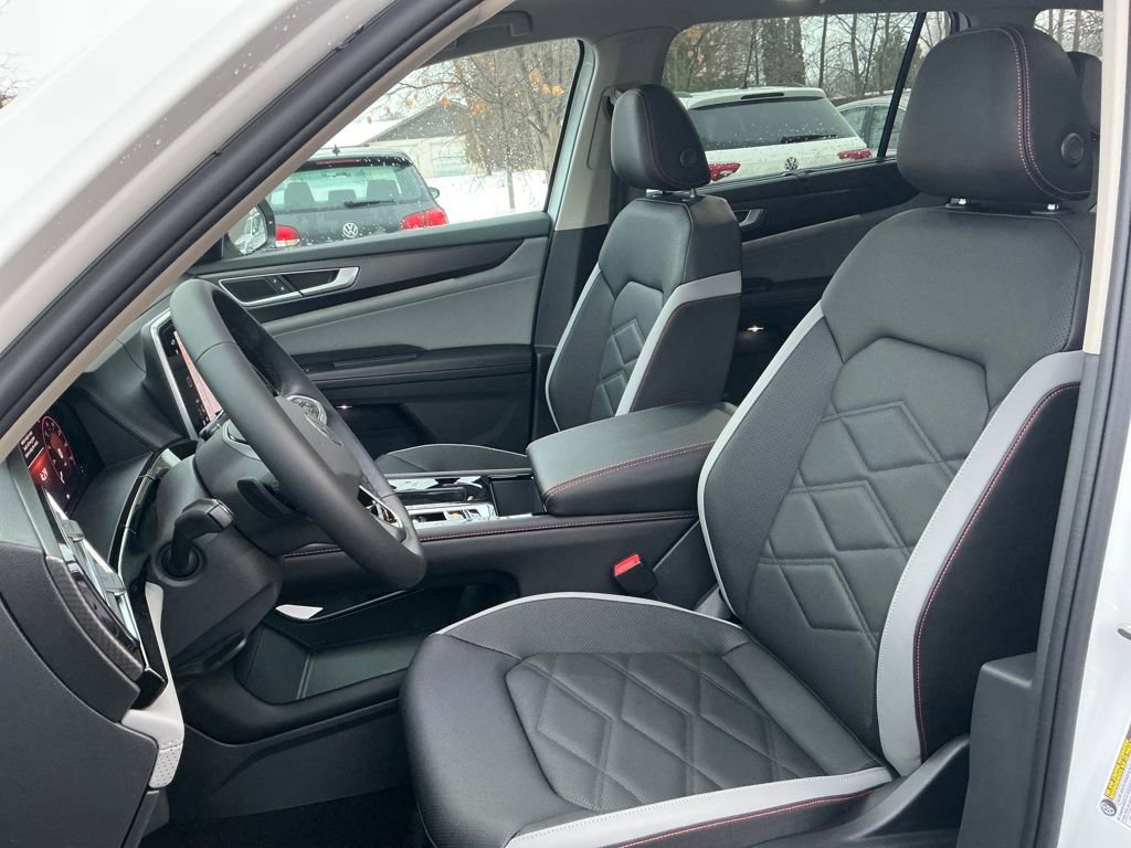 New 2026 Volkswagen Atlas Peak Edition AWD/4WD image 9