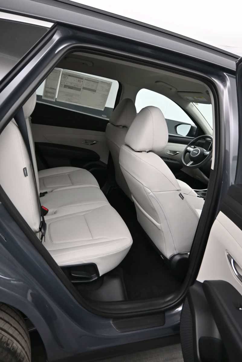 New 2026 Hyundai Tucson SEL Plus AWD/4WD image 12
