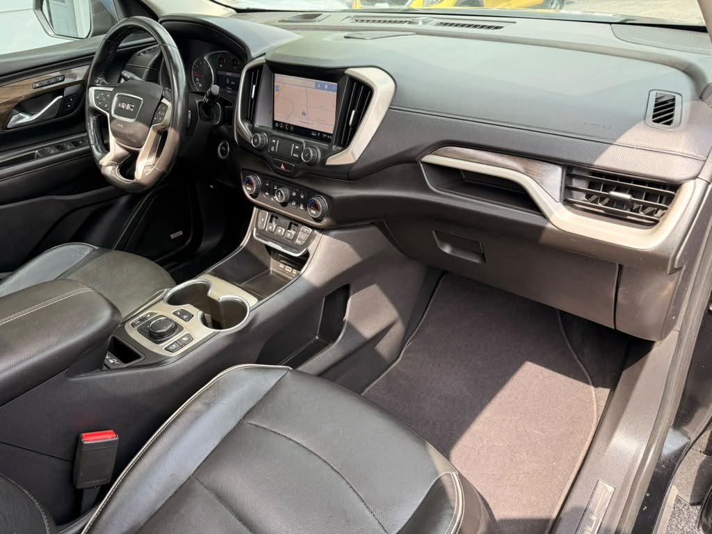 Used 2019 GMC Terrain Denali w/ Advanced Safety Package FWD image 17
