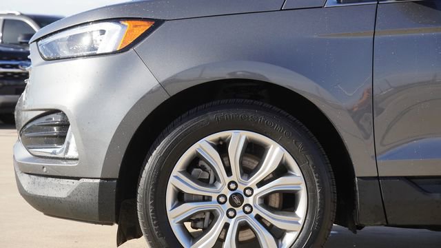 Used 2024 Ford Edge Titanium image 5