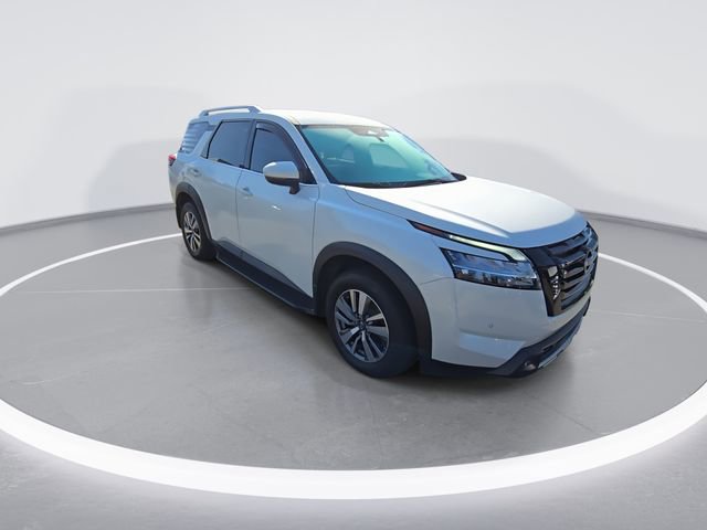 Certified 2022 Nissan Pathfinder SL w/ Lighting Package (N92) image 2