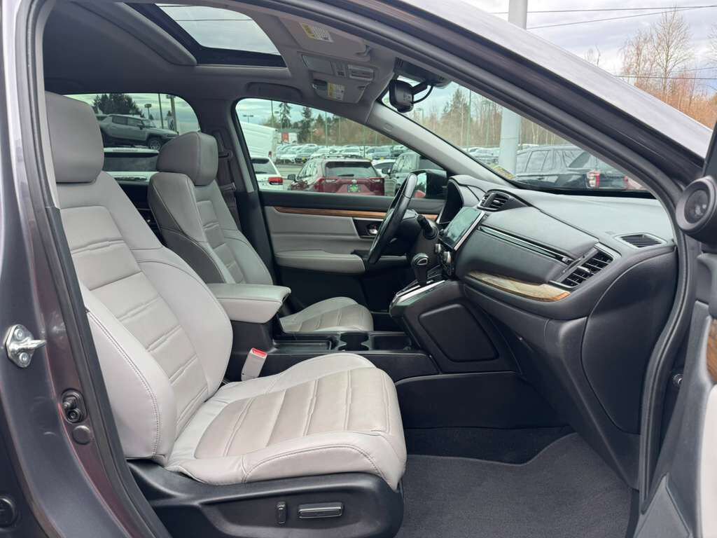 Used 2018 Honda CR-V Touring image 16