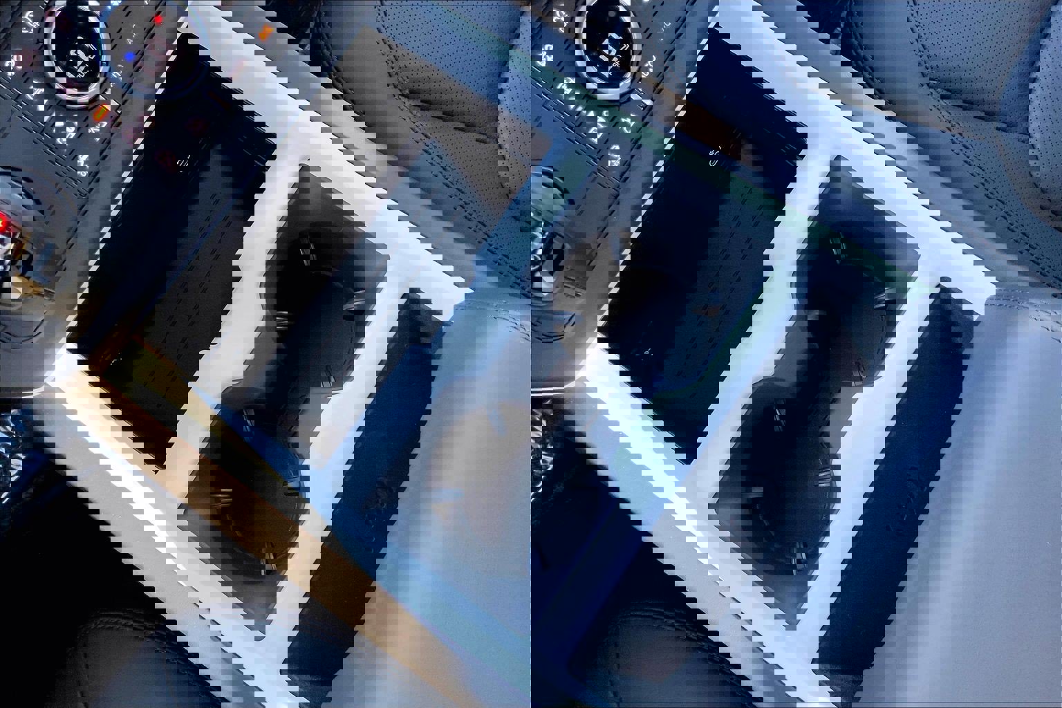 New 2026 Land Rover Defender 130 X-Dynamic SE image 22