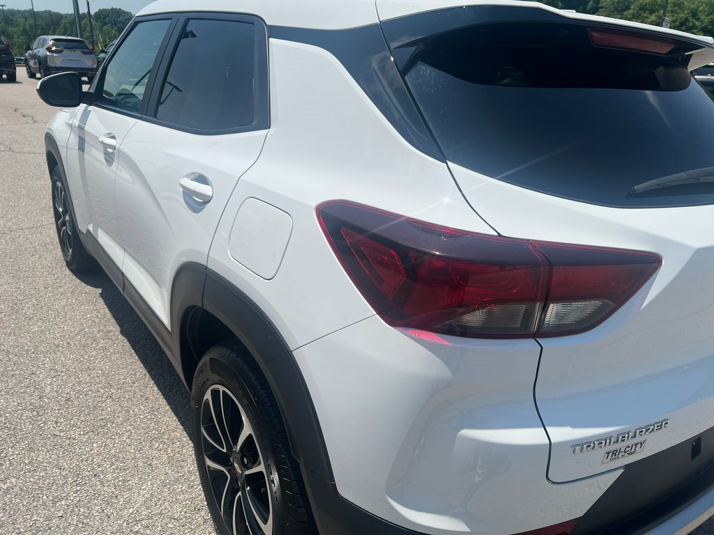 Used 2024 Chevrolet TrailBlazer LT image 11