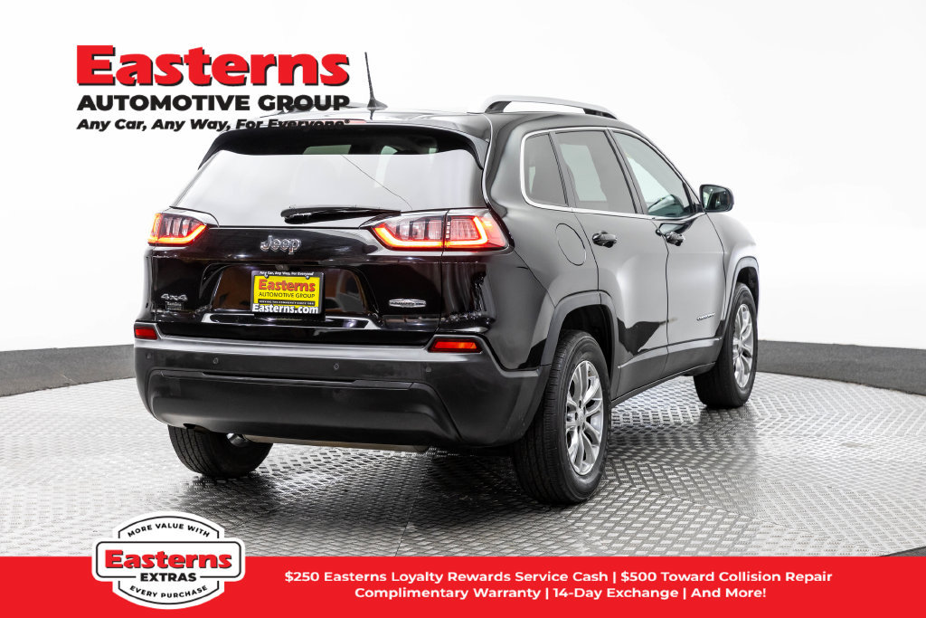 Used 2021 Jeep Cherokee Latitude Plus AWD/4WD image 6