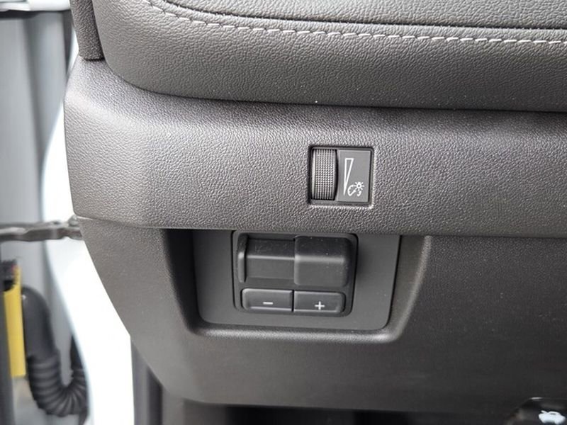 Used 2026 Chevrolet Colorado LT w/ Advanced Trailering Package image 27