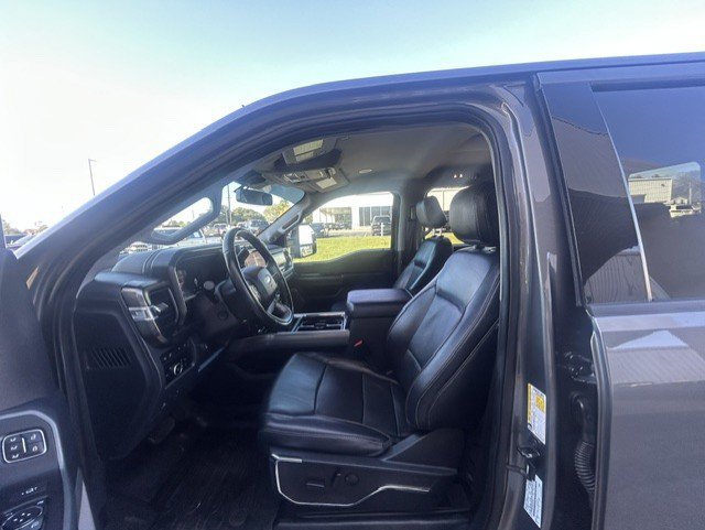 Used 2024 Ford F250 Lariat w/ Lariat Ultimate Package AWD/4WD image 5