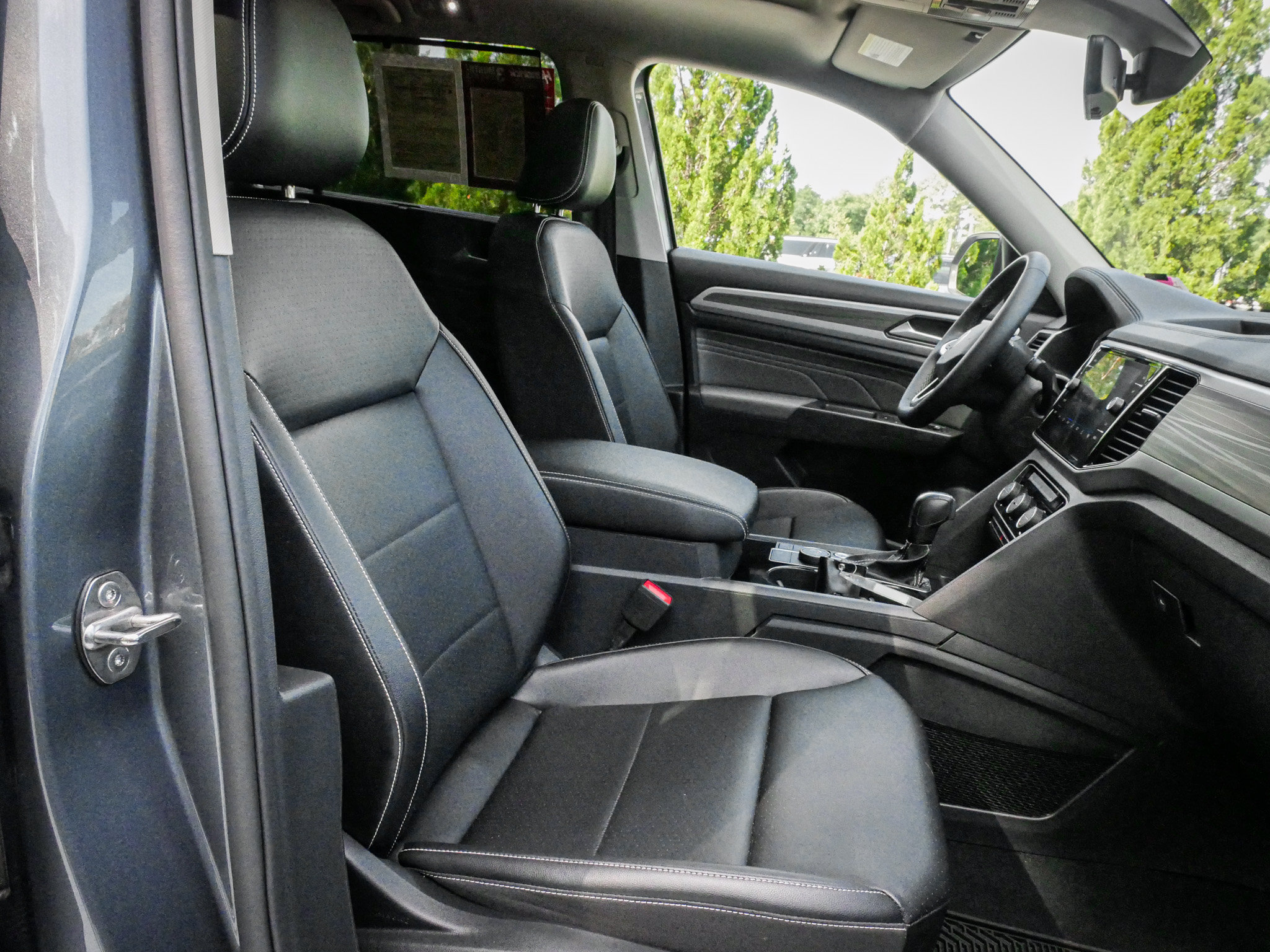 Used 2022 Volkswagen Atlas SEL AWD/4WD image 33