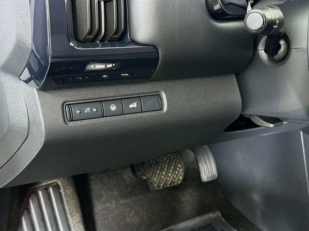 Certified 2025 Nissan Pathfinder SV AWD/4WD image 19