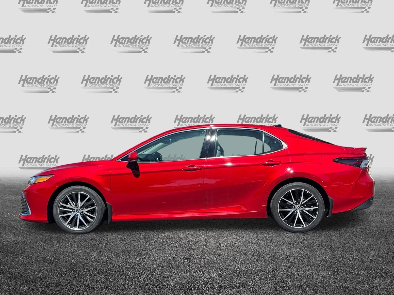 Used 2024 Toyota Camry XLE AWD/4WD image 8
