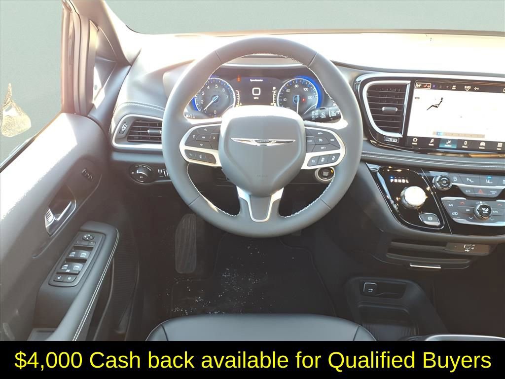 New 2026 Chrysler Pacifica Select image 12