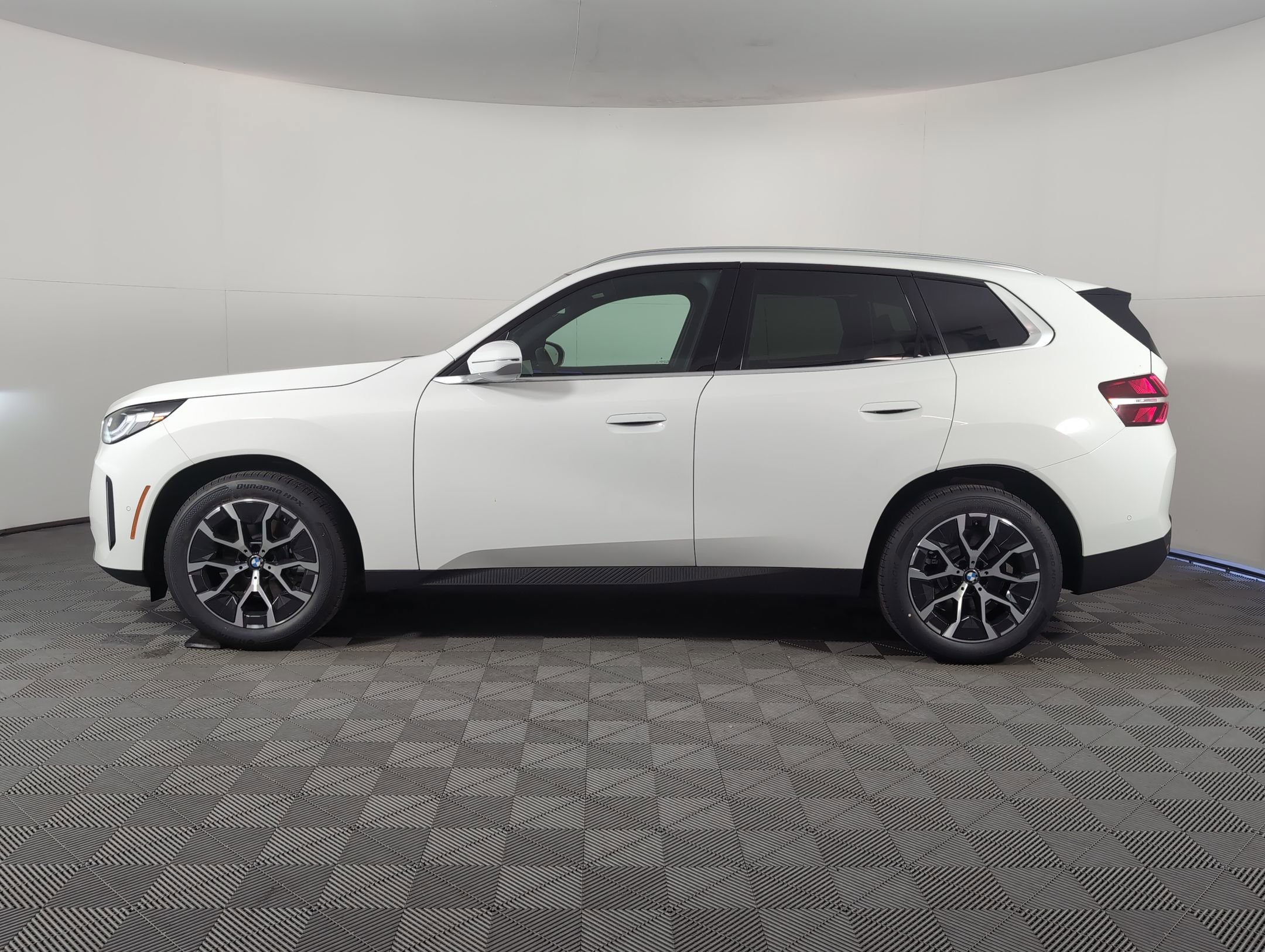 New 2026 BMW X3 xDrive30 w/ Convenience Package image 2