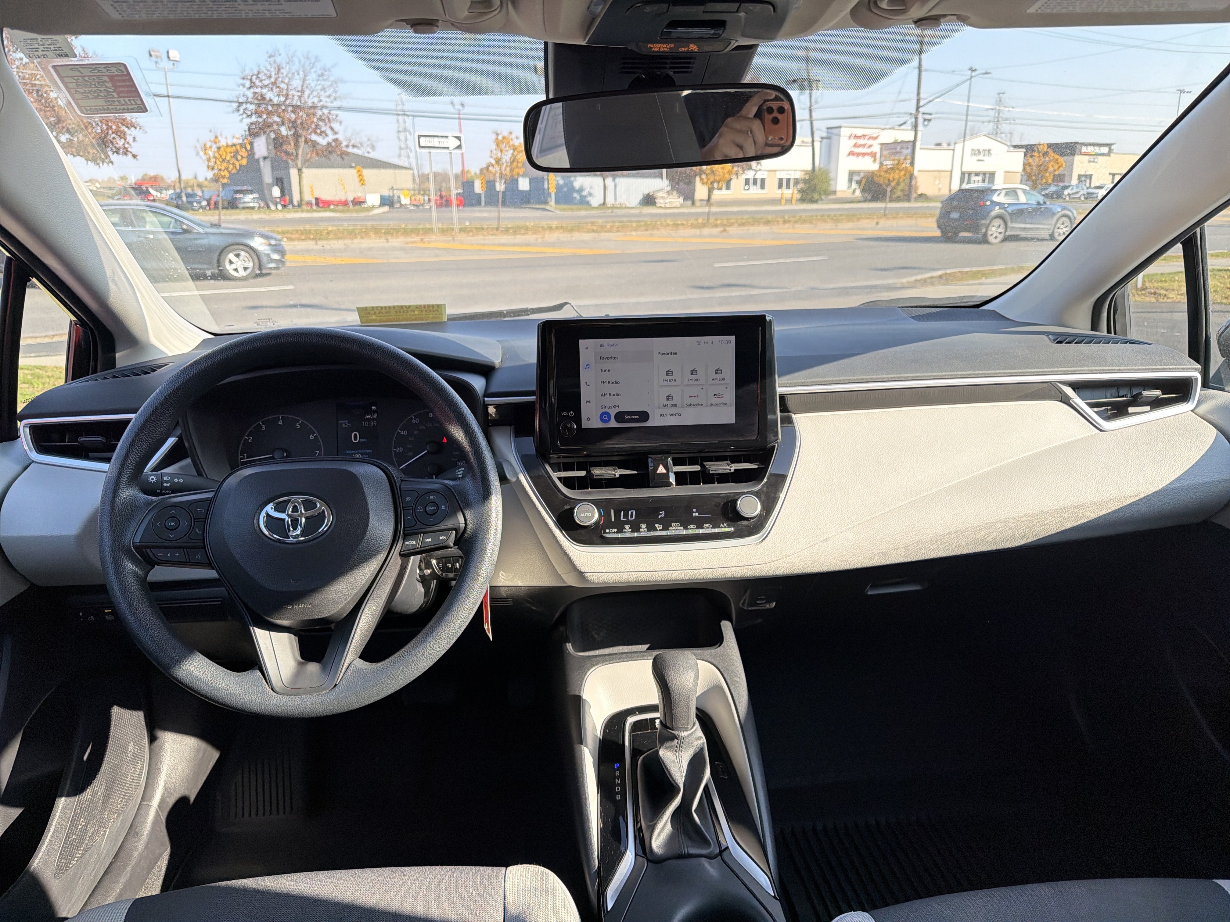 Used 2024 Toyota Corolla LE FWD image 10