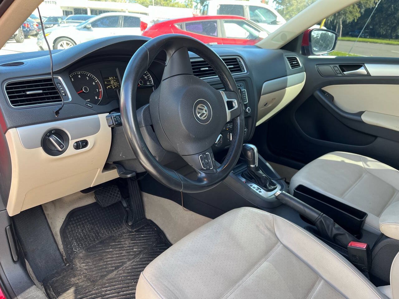 Used 2014 Volkswagen Jetta SE FWD image 9