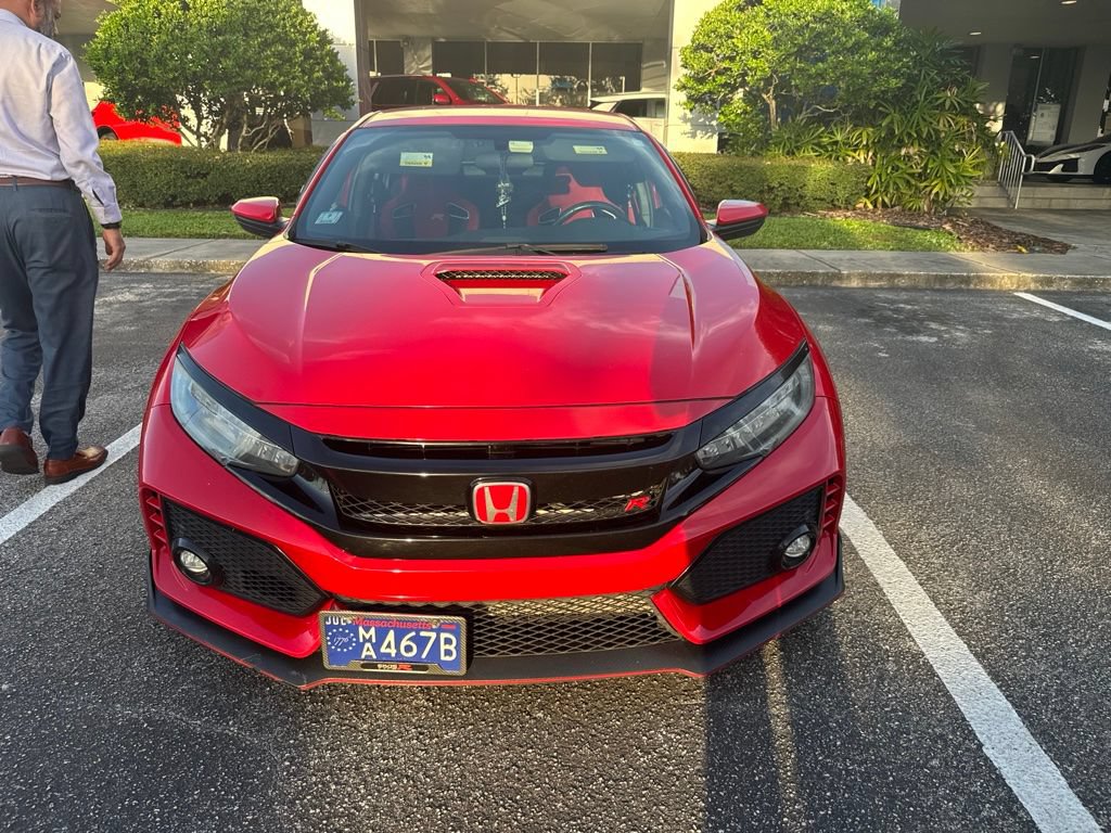 Used 2017 Honda Civic Type R image 2