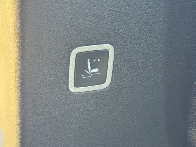 New 2026 Chrysler Pacifica Select image 37