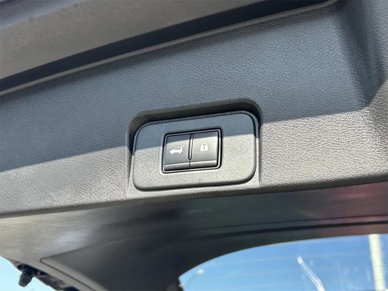 New 2026 Nissan Rogue SV AWD/4WD image 18