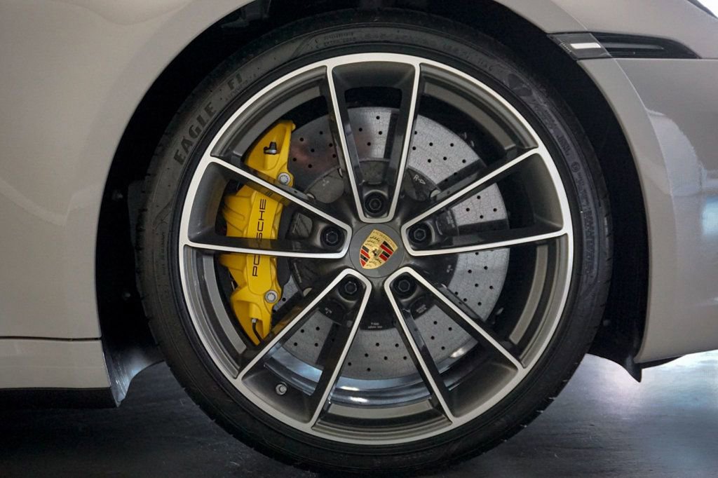 Used 2024 Porsche 911 Coupe image 37