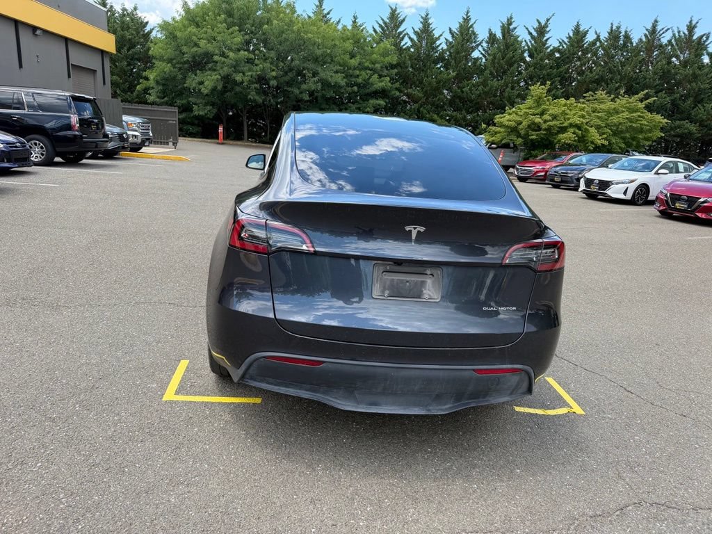 Used 2024 Tesla Model Y Long Range AWD/4WD image 5