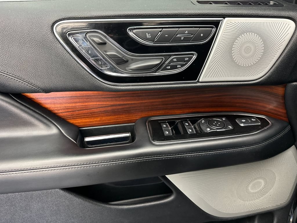 Used 2020 Lincoln Navigator Reserve w/ Luxury Package AWD/4WD image 10