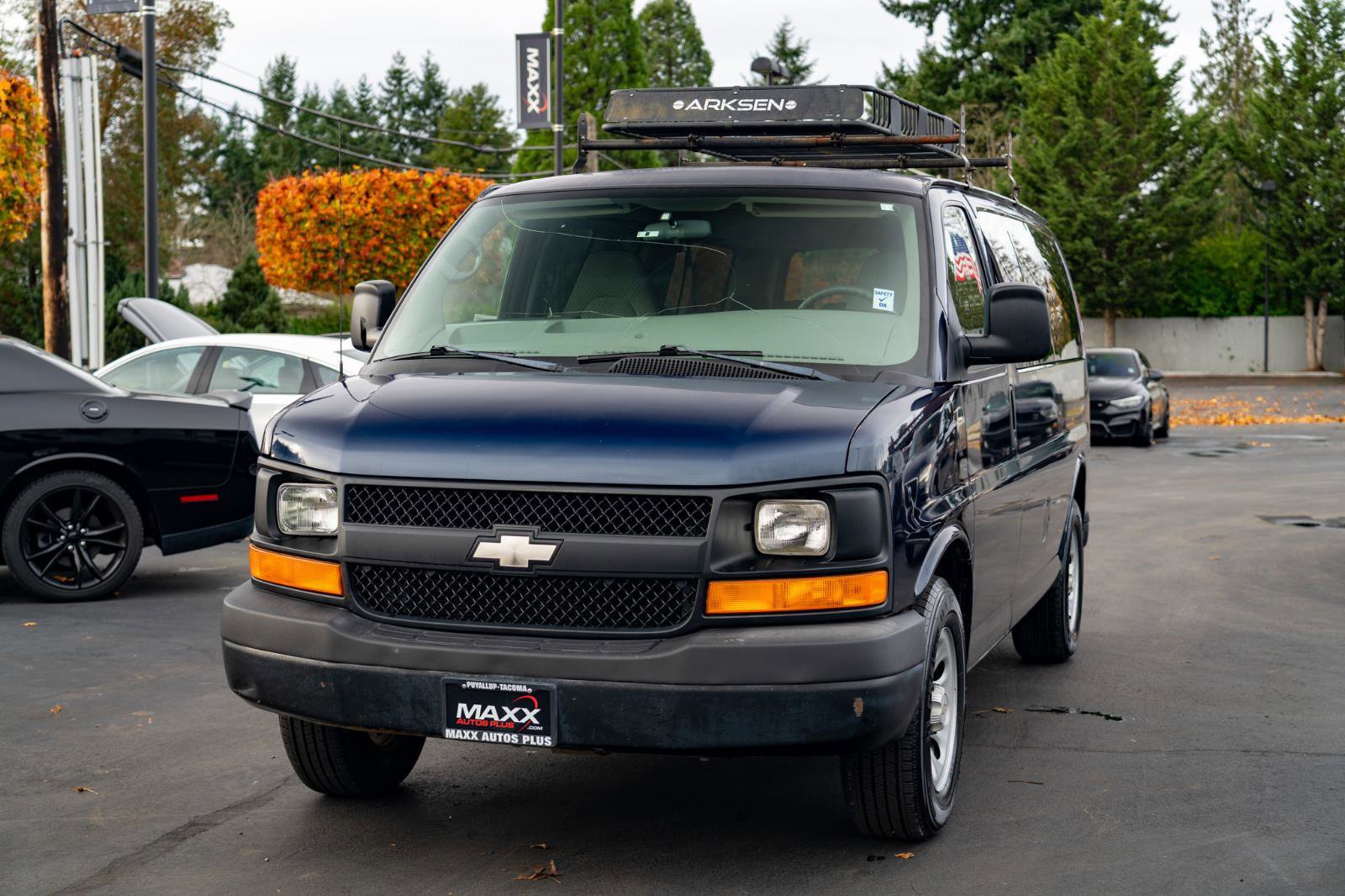 Used 2009 Chevrolet Express 1500 Passenger image 4