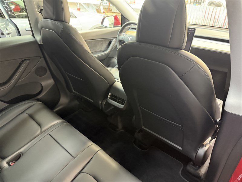 Used 2022 Tesla Model Y Performance image 29