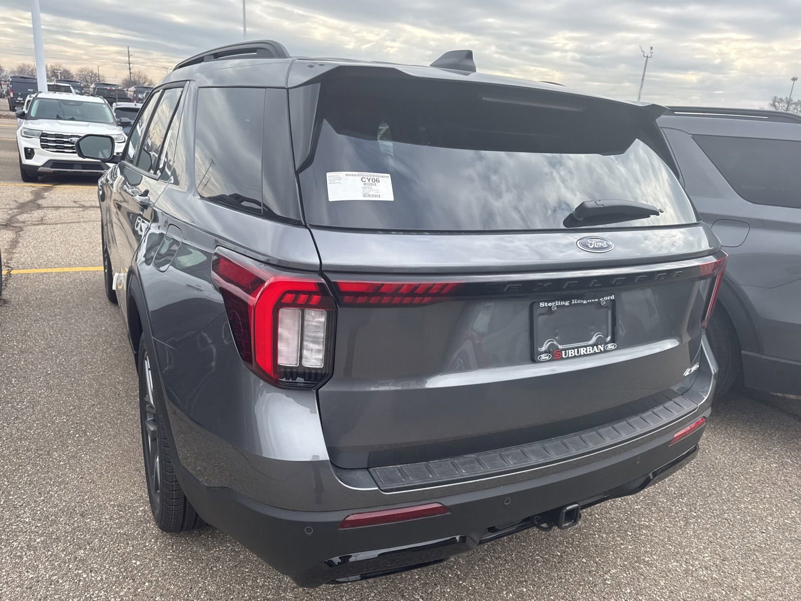 New 2026 Ford Explorer ST-Line w/ ST-Line Street Pack image 8