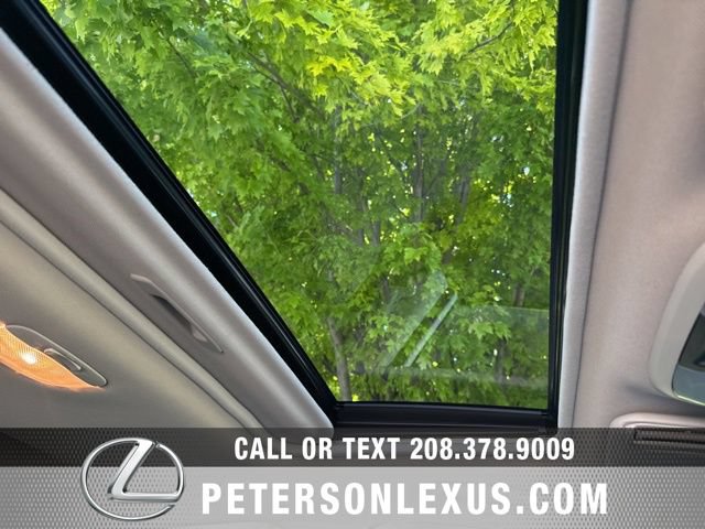 Used 2024 Subaru Crosstrek 2.0i Premium AWD/4WD image 14