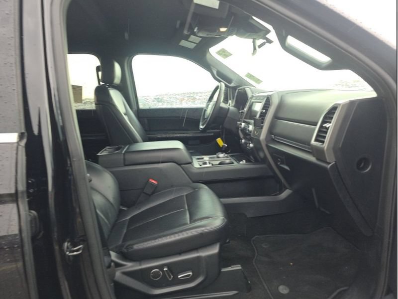 Used 2019 Ford Expedition XLT w/ Equipment Group 202A RWD image 16