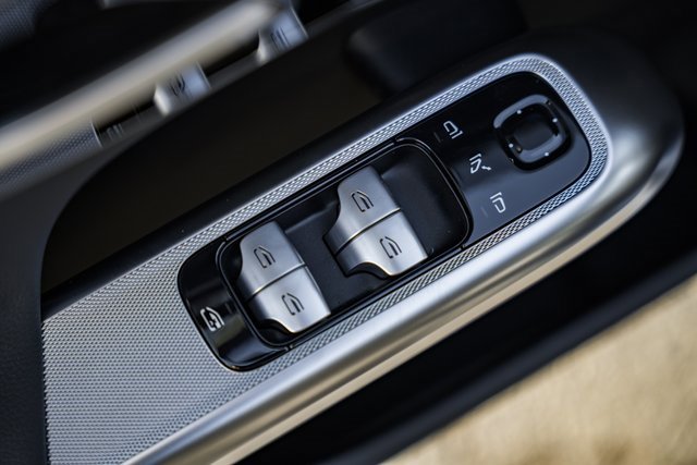 New 2026 Mercedes-Benz E 350 4MATIC Sedan image 38