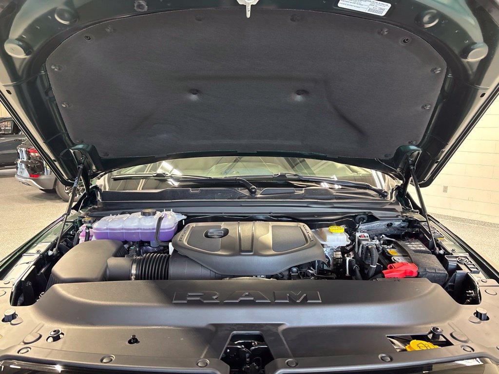 New 2026 RAM 1500 Express AWD/4WD image 49