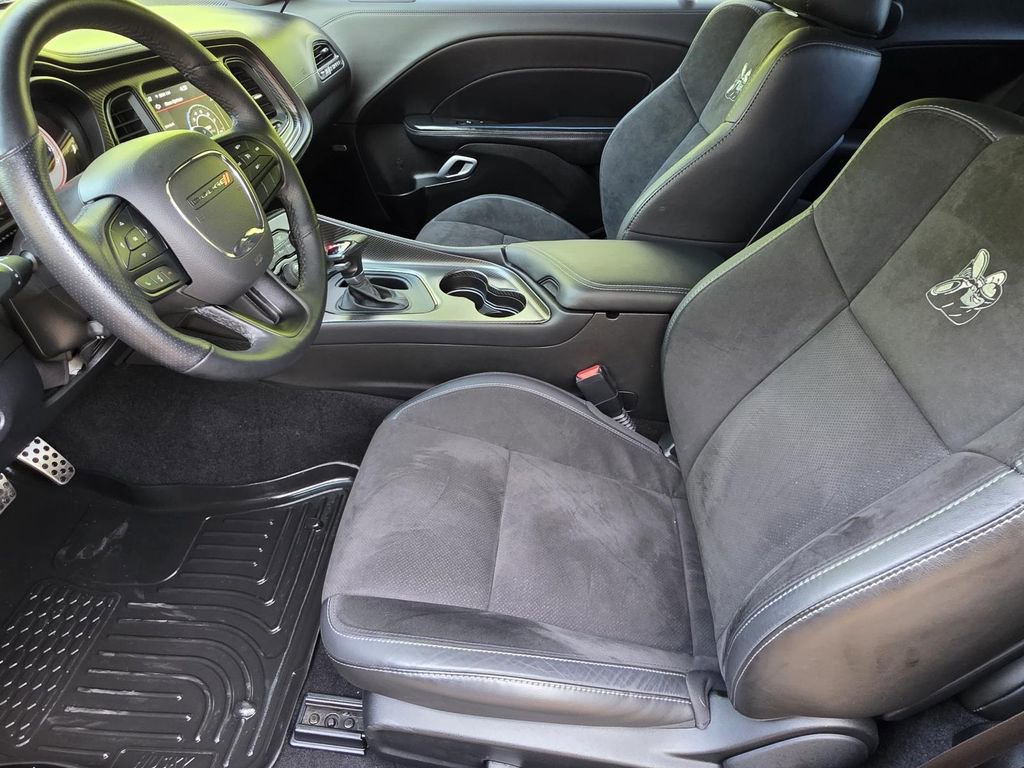 Used 2022 Dodge Challenger R/T Scat Pack w/ Shaker Package RWD image 7