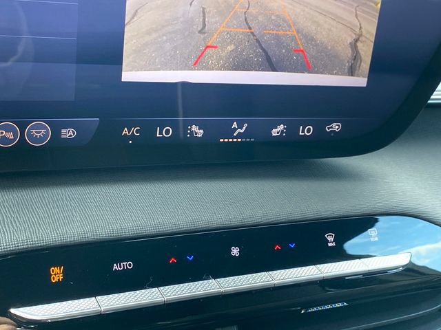 Certified 2025 Buick Enclave Preferred AWD/4WD image 13