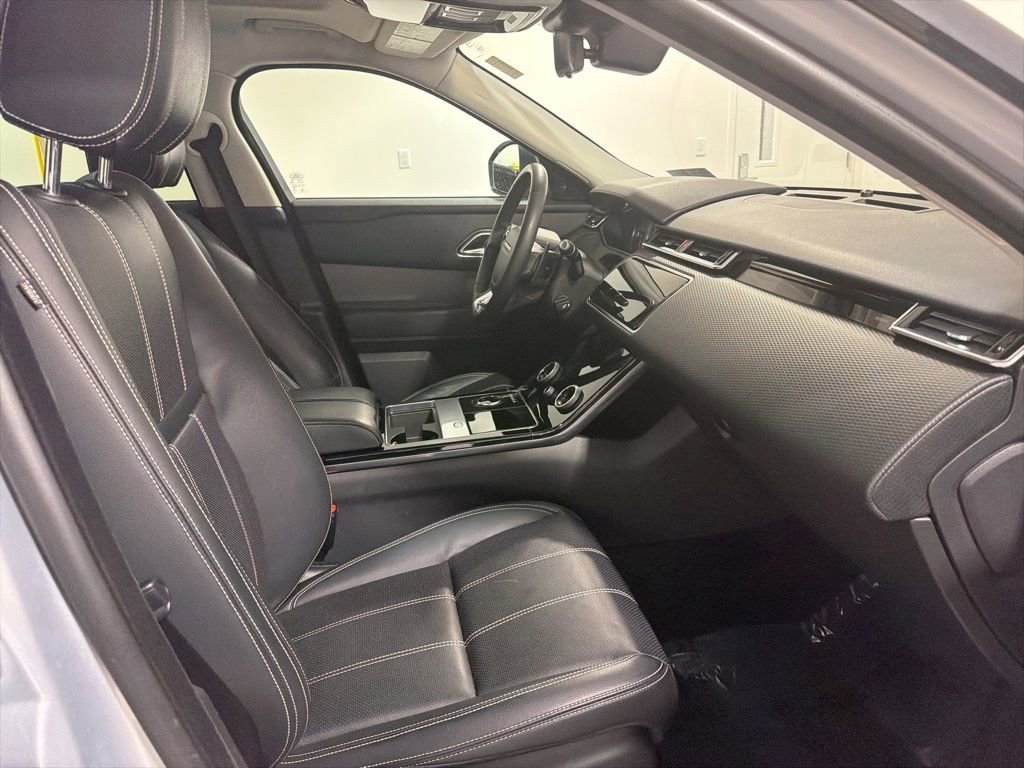 Used 2019 Land Rover Range Rover Velar S image 25