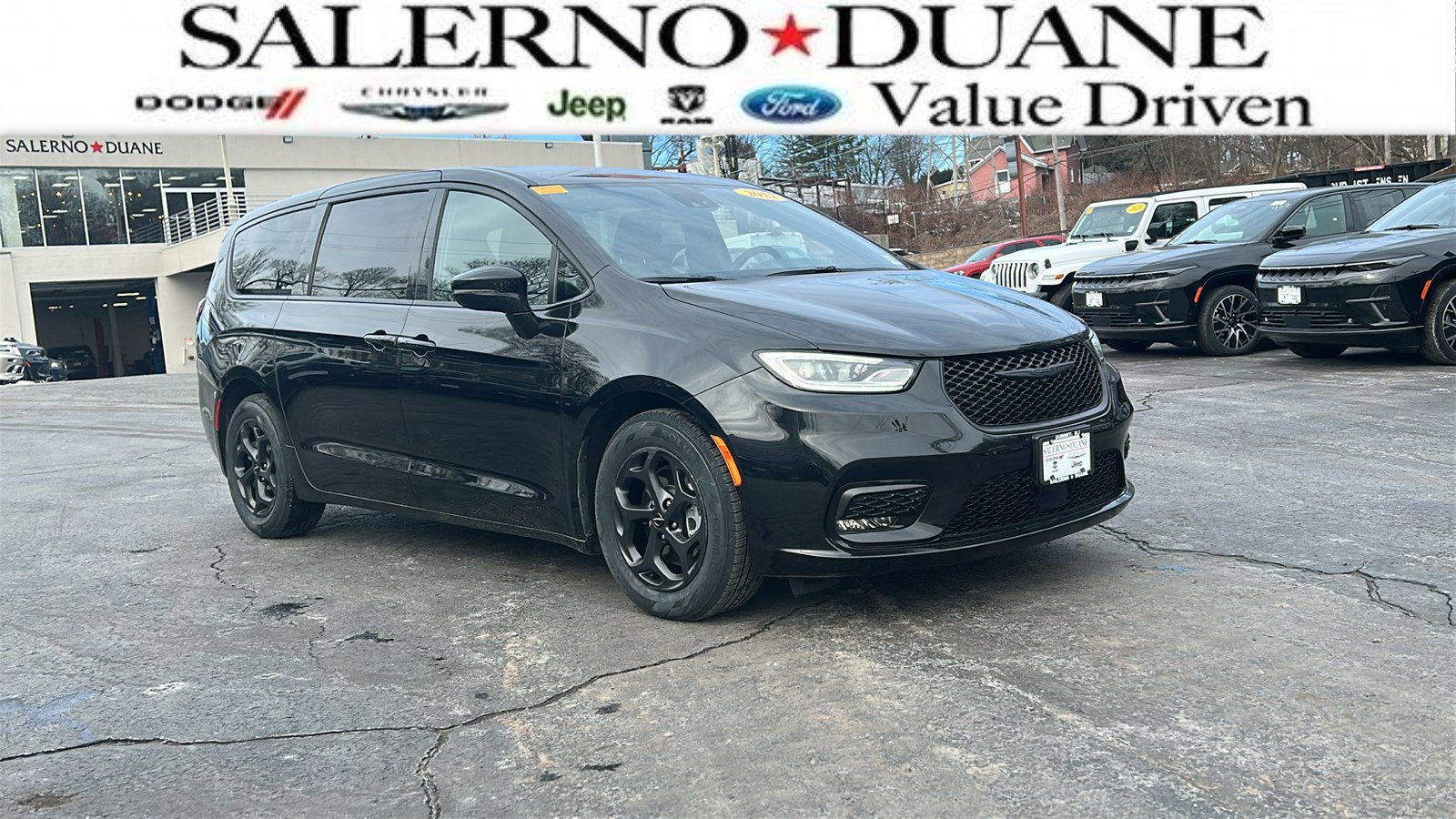 Certified 2022 Chrysler Pacifica Touring-L w/ S Appearance Package image 1