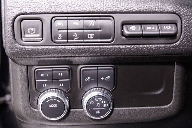 Used 2023 GMC Yukon Denali image 26