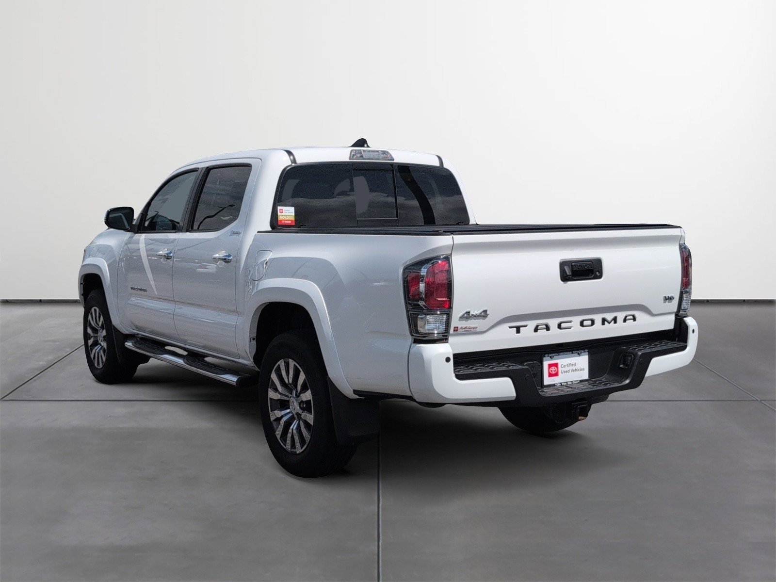 Certified 2022 Toyota Tacoma Limited AWD/4WD image 4