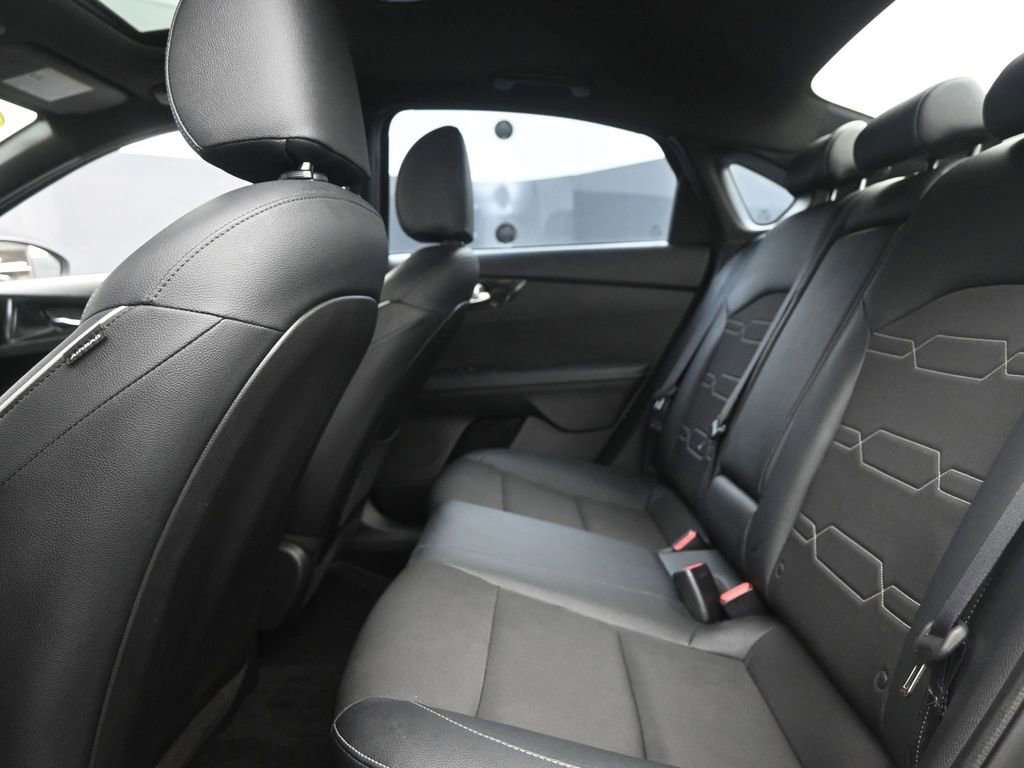 Used 2022 Kia Forte GT-Line w/ GT-Line Premium Package image 10